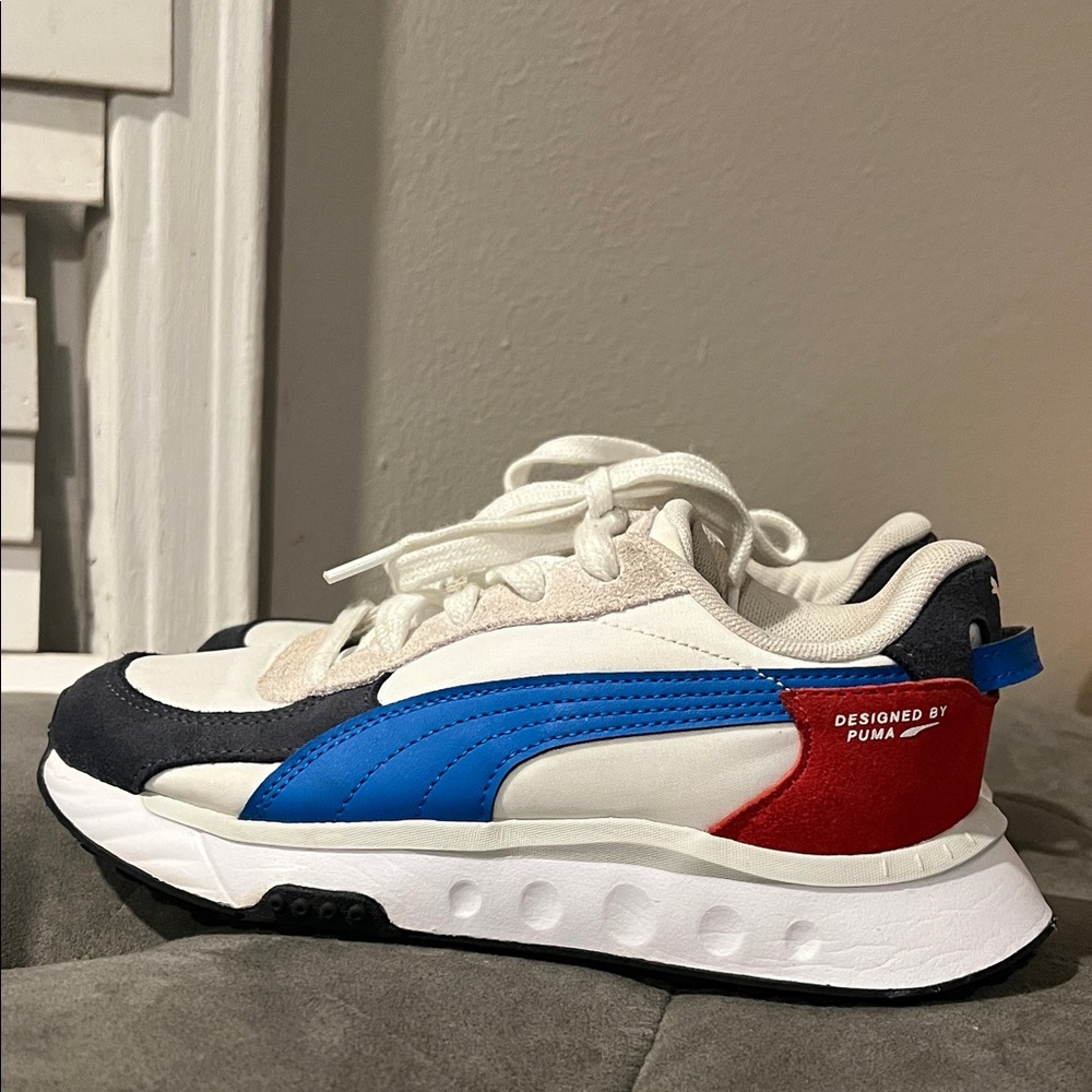 Puma White and Blue Athletic Shoes with Red Detail